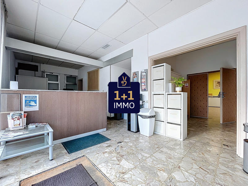 Local d'activités - 164 m² - 5 pièces