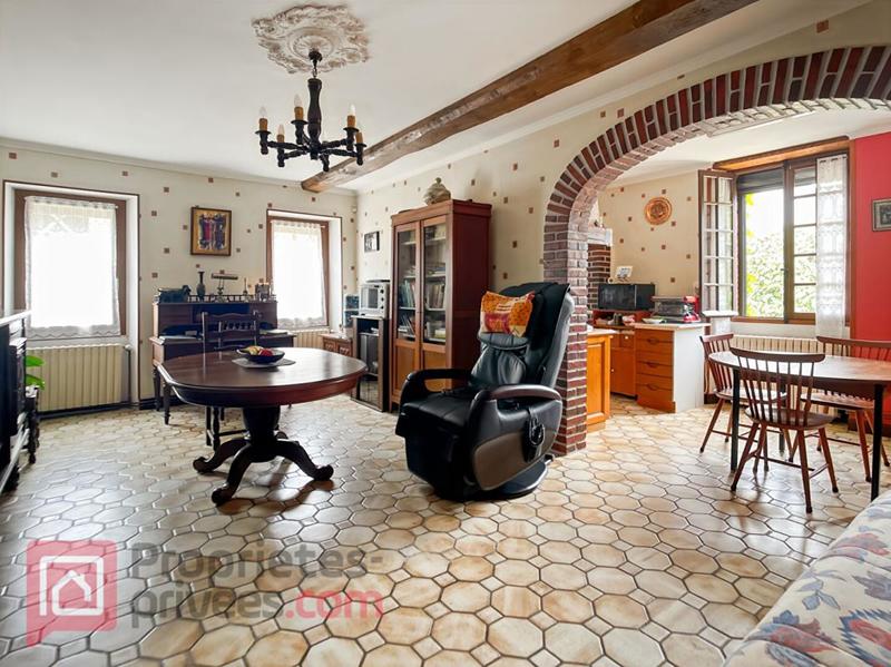 Maison - 204 m² - 7 pièces