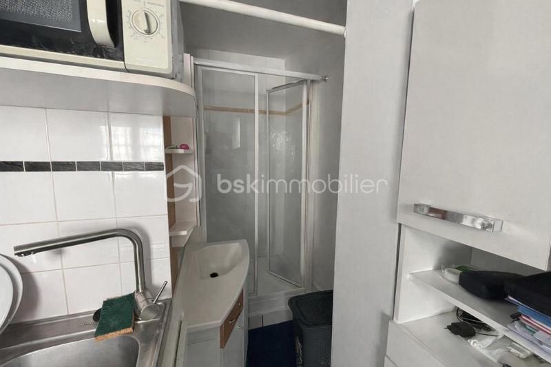 Studio - 11 m² - 1 pièce