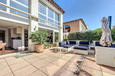 Appartement - 95 m² - 4 pièces