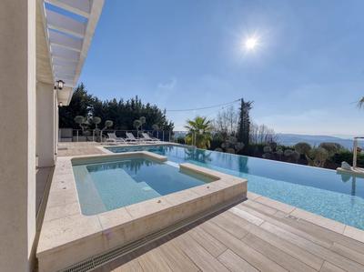 Villa - 280 m² - 7 pièces