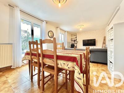 Maison - 95 m² - 4 pièces