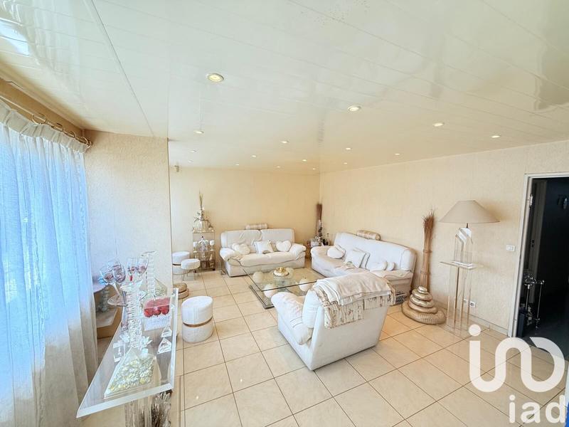 Appartement - 92 m² - 5 pièces