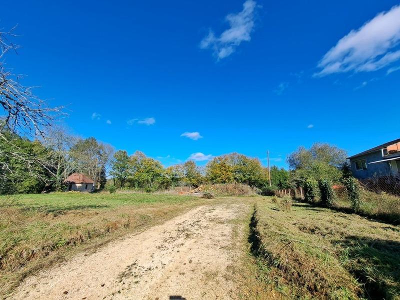 Terrain constructible - 1 275 m²