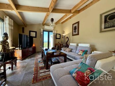 Maison - 194 m² - 7 pièces