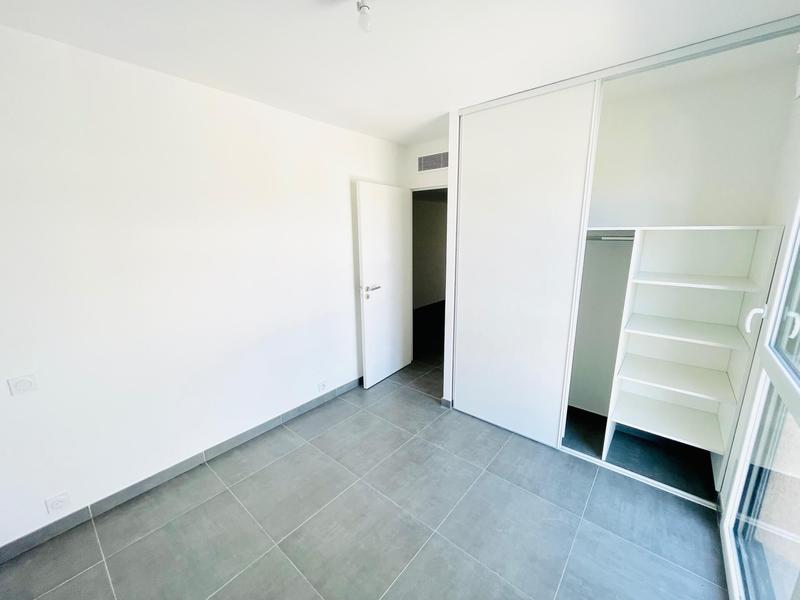 Appartement - 93 m² - 4 pièces