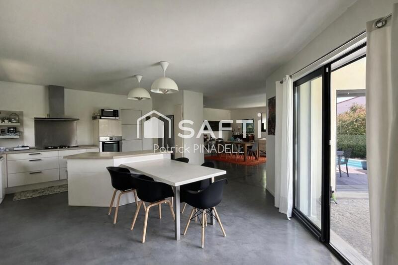 Maison - 198 m² - 6 pièces