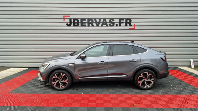 Renault Arkana E-Tech 145 - 23 Techno