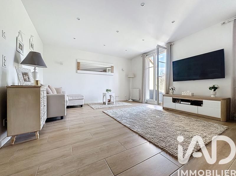 Maison - 93 m² - 5 pièces