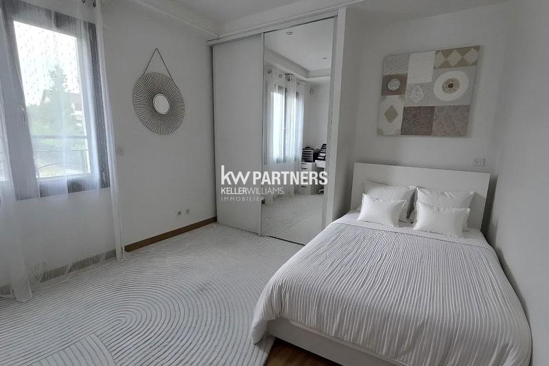 Maison d'architecte - 446 m² - 9 pièces