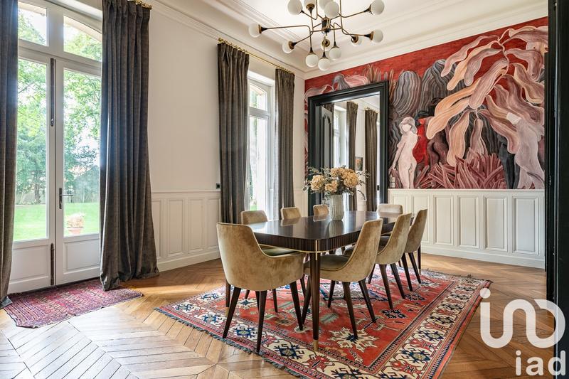 Maison - 327 m² - 10 pièces