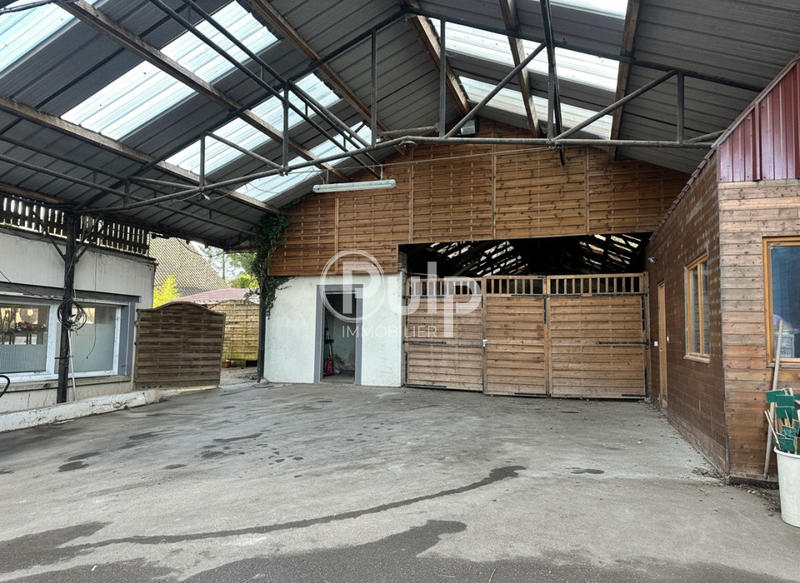 Maison - 153 m² - 11 pièces