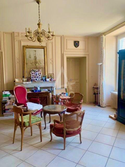 Château - 693 m² - 26 pièces