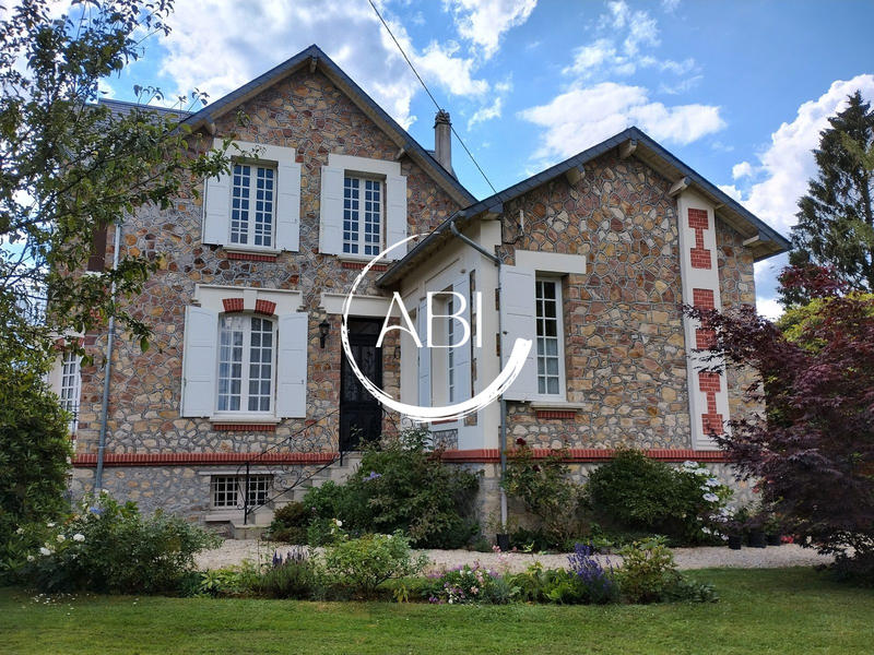 Manoir - 170 m² - 11 pièces