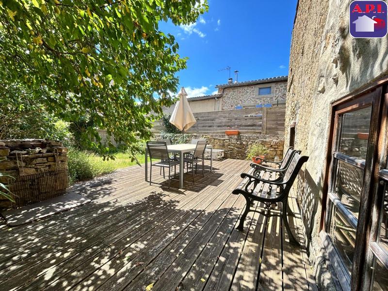 Maison - 228 m² - 8 pièces