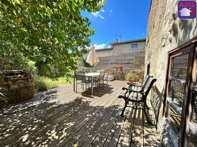 Maison - 228 m² - 8 pièces