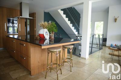 Maison - 238 m² - 6 pièces