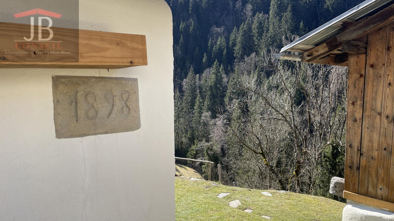 Maison - 319 m² - 5 pièces