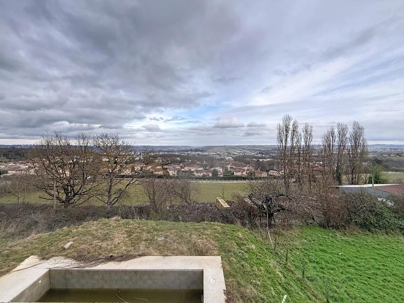 Maison - 180 m² - 4 pièces