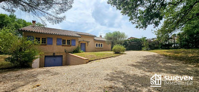 Maison traditionnelle - 202 m² - 7 pièces