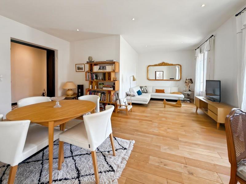 Appartement - 81 m² - 3 pièces