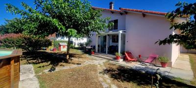 Maison - 105 m² - 6 pièces