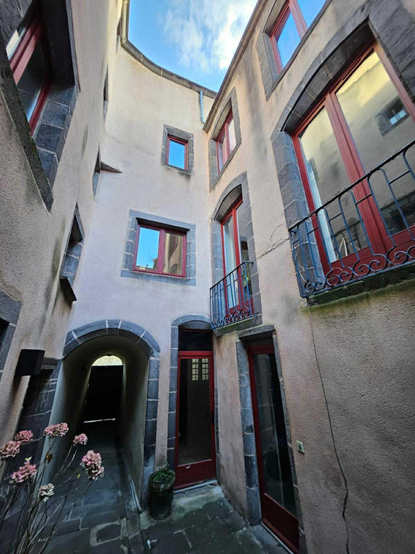 Appartement - 284 m² - 9 pièces