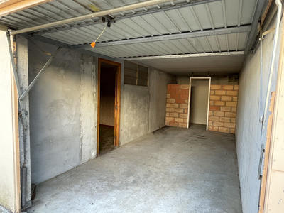 Parking / Garage - 20 m²