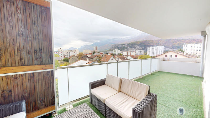 Appartement - 81 m² - 4 pièces