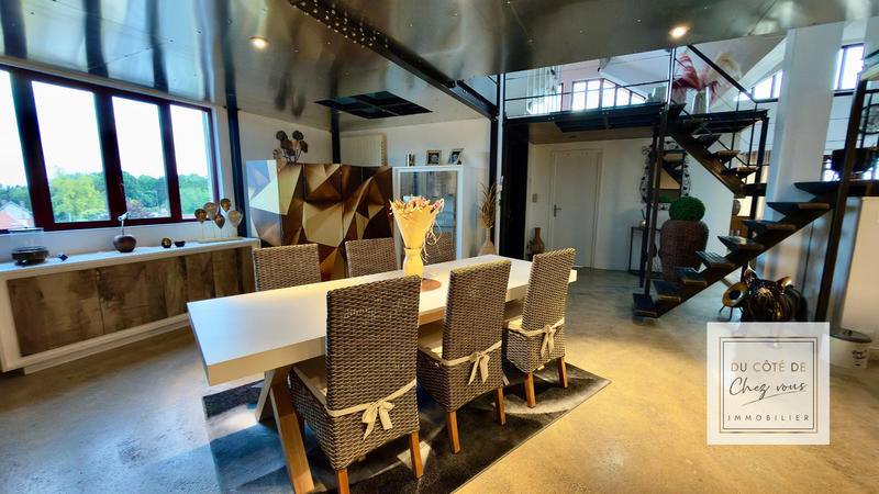 Loft - 208 m² - 6 pièces