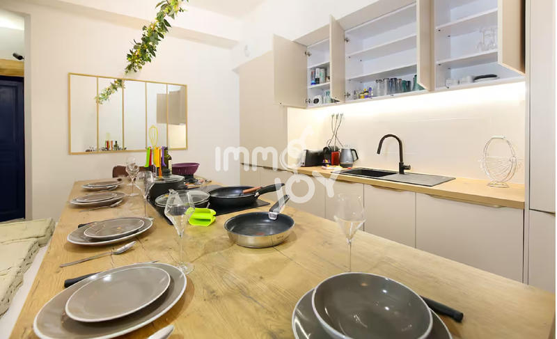 Appartement - 80 m² - 4 pièces