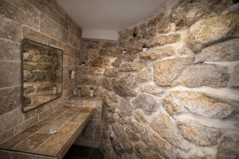 Maison - 220 m² - 5 pièces