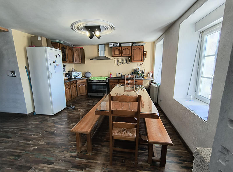 Maison - 150 m² - 9 pièces