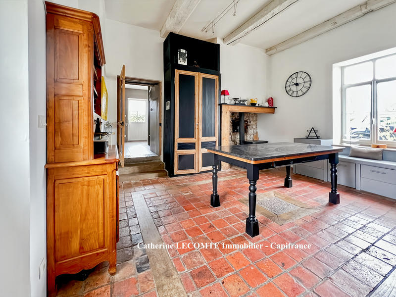 Maison - 285 m² - 10 pièces