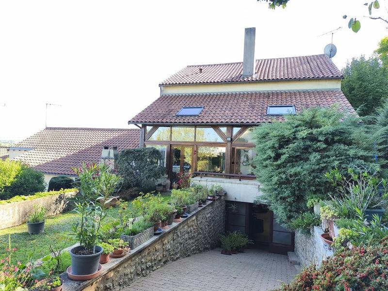 Maison - 163 m² - 7 pièces