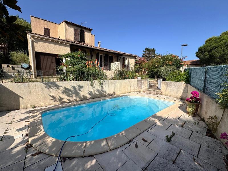 Maison - 140 m² - 6 pièces