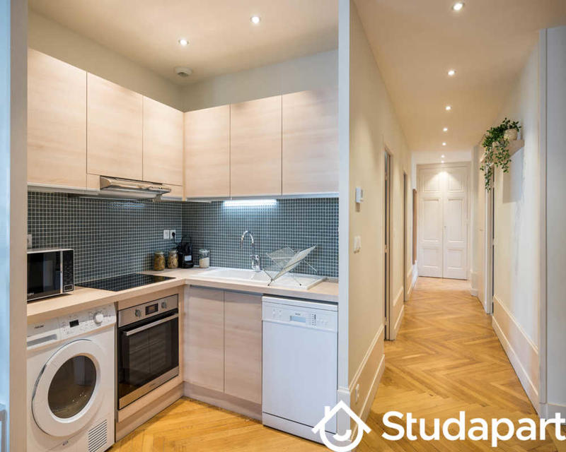 Chambre - 150 m² - 1 pièce