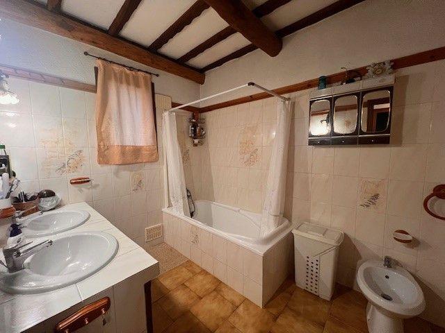 Maison - 205 m² - 9 pièces