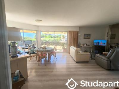 Appartement - 90 m² - 4 pièces