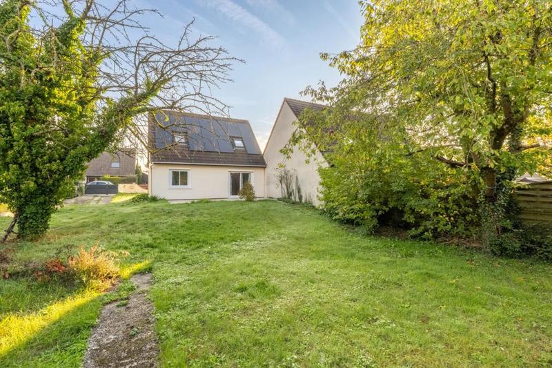 Maison - 87 m² - 5 pièces