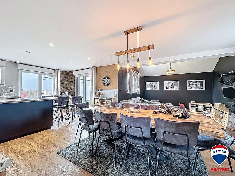 Maison - 105 m² - 5 pièces