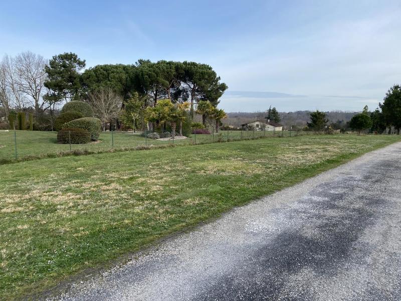 Terrain constructible - 601 m²