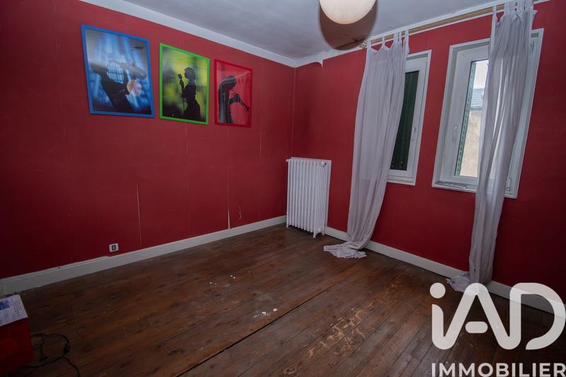 Maison - 247 m² - 9 pièces