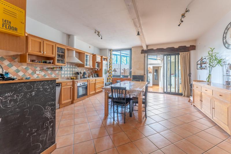 Maison - 175 m² - 8 pièces