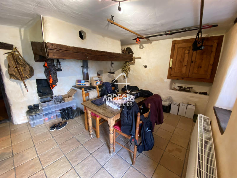 Maison - 250 m² - 8 pièces