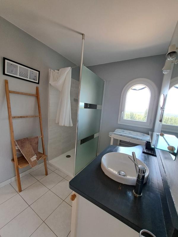 Propriété - 250 m² - 8 pièces