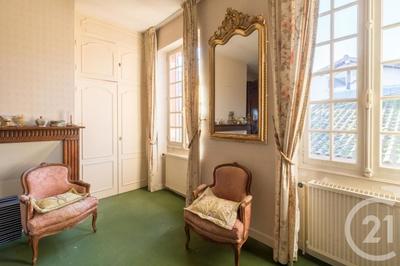 Maison ancienne - 257 m² - 7 pièces