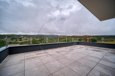 Propriété - 284 m² - 6 pièces