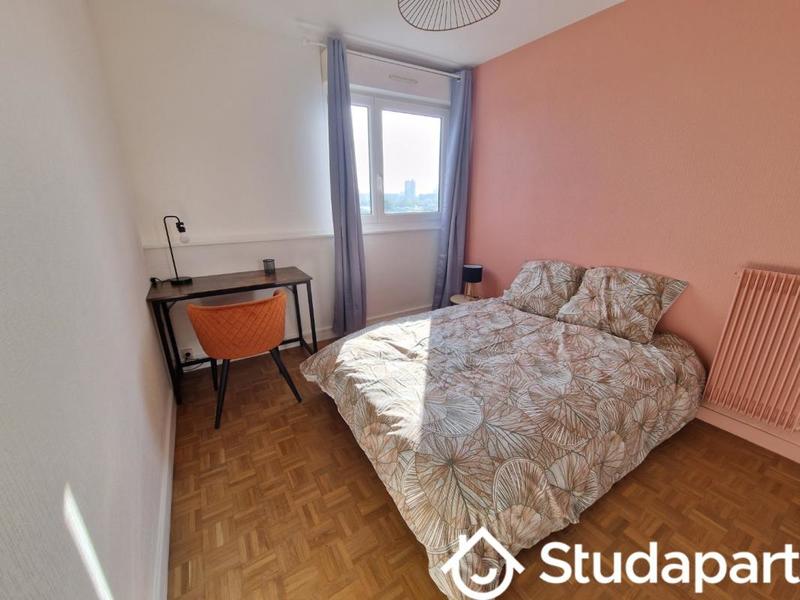 Chambre - 9 m² - 1 pièce