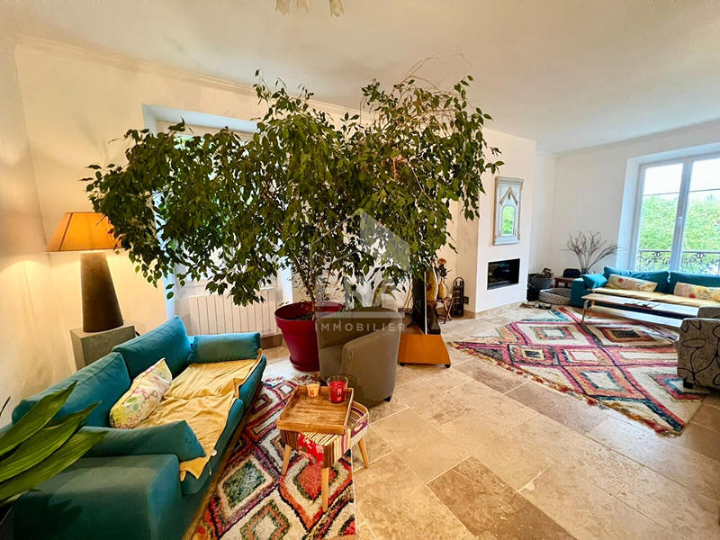 Maison - 186 m² - 6 pièces